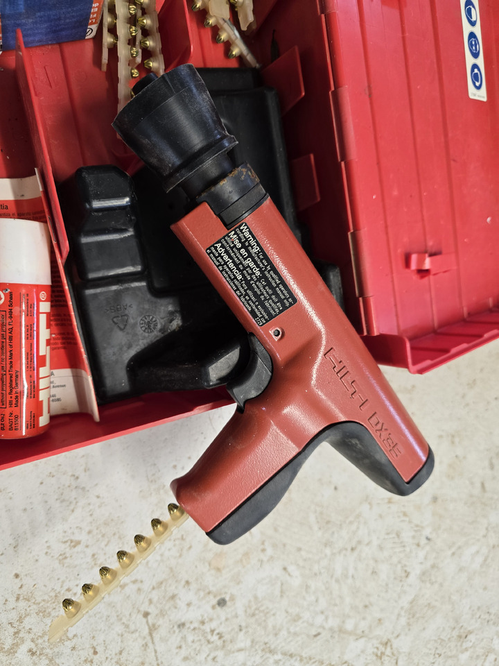 HILTI DX35 - Строительное оборудование: фото 2 HILTI DX35 - Строительное оборудование: фото 2