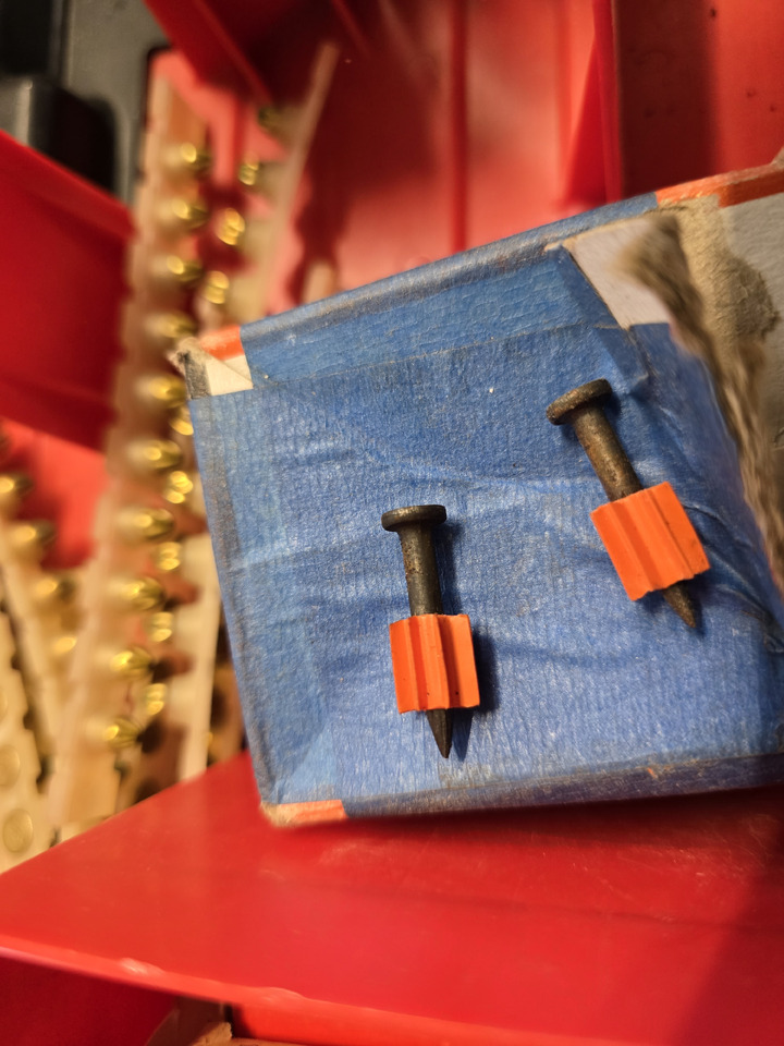 HILTI DX35 - Строительное оборудование: фото 4 HILTI DX35 - Строительное оборудование: фото 4