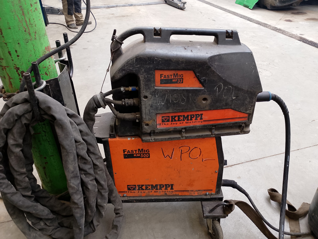 KEMPPI stMig KM500 + podajnik KEMPPI MF 33 - Сварочное оборудование: фото 1 KEMPPI stMig KM500 + podajnik KEMPPI MF 33 - Сварочное оборудование: фото 1