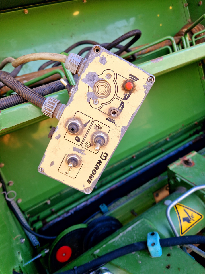 KRONE Vario Pack 1500 - Пресс-подборщик рулонный: фото 3 KRONE Vario Pack 1500 - Пресс-подборщик рулонный: фото 3
