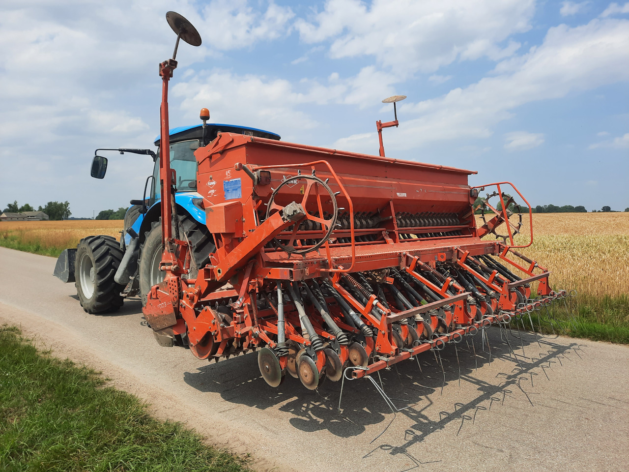 KUHN HR4003D INTEGRA 4000 - Посевной комплекс: фото 2 KUHN HR4003D INTEGRA 4000 - Посевной комплекс: фото 2