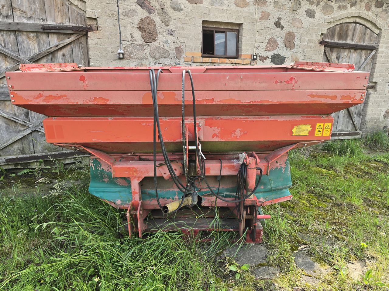 KVERNELAND DS-M 1500 L / 24 m - Разбрасыватель удобрений: фото 2 KVERNELAND DS-M 1500 L / 24 m - Разбрасыватель удобрений: фото 2
