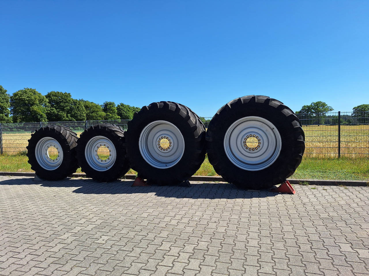 Trelleborg - Шина для Строительной техники: фото 1 Trelleborg - Шина для Строительной техники: фото 1