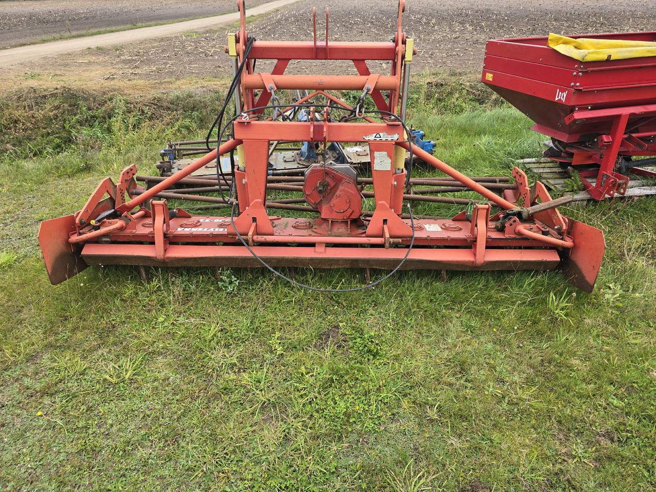 Lely Terra 300-22 - Борона: фото 2 Lely Terra 300-22 - Борона: фото 2