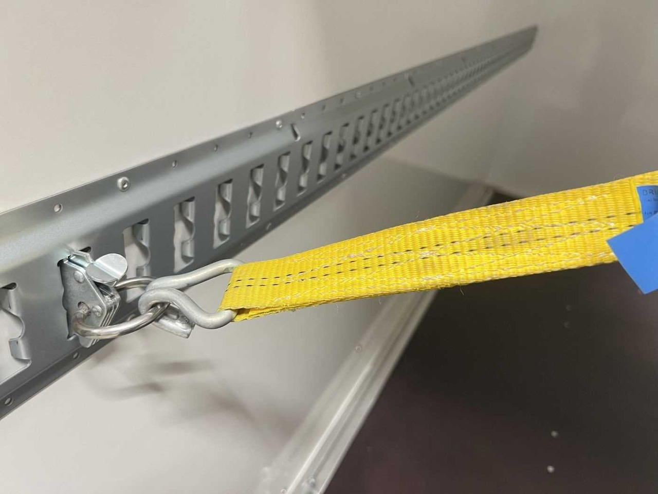 Новый Прицеп-фургон BLYSS FS2730/180HTL Tür Kofferanhänger: фото 11 Новый Прицеп-фургон BLYSS FS2730/180HTL Tür Kofferanhänger: фото 11