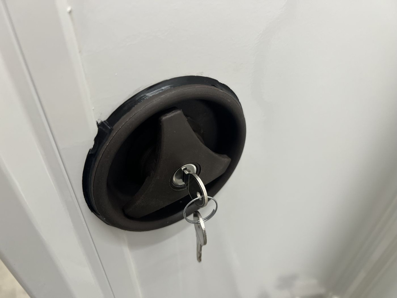 Новый Прицеп-фургон BLYSS FS2730/180HTL Tür Kofferanhänger: фото 19 Новый Прицеп-фургон BLYSS FS2730/180HTL Tür Kofferanhänger: фото 19