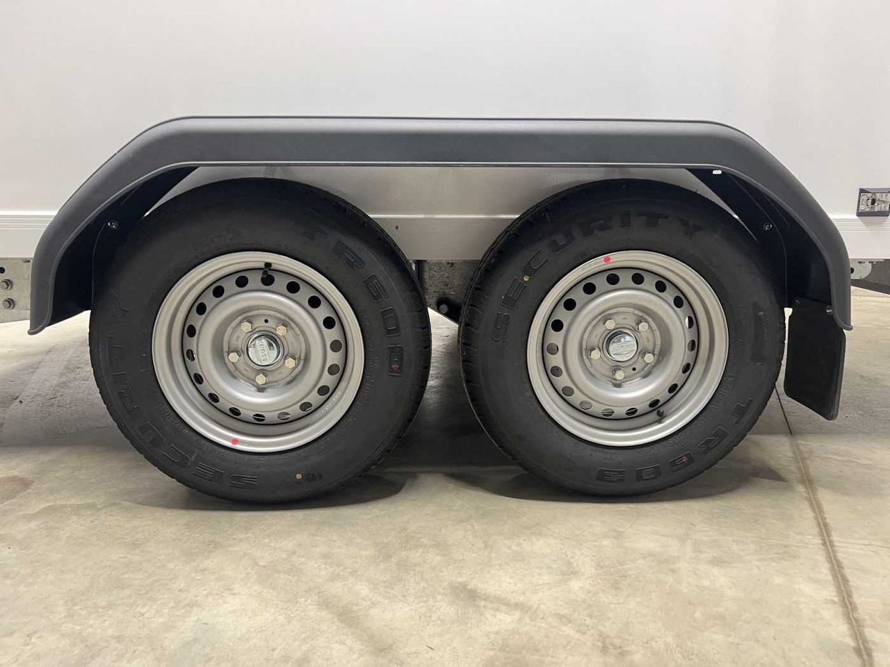 Новый Прицеп-фургон BLYSS FS2730/180HTL Tür Kofferanhänger: фото 24 Новый Прицеп-фургон BLYSS FS2730/180HTL Tür Kofferanhänger: фото 24