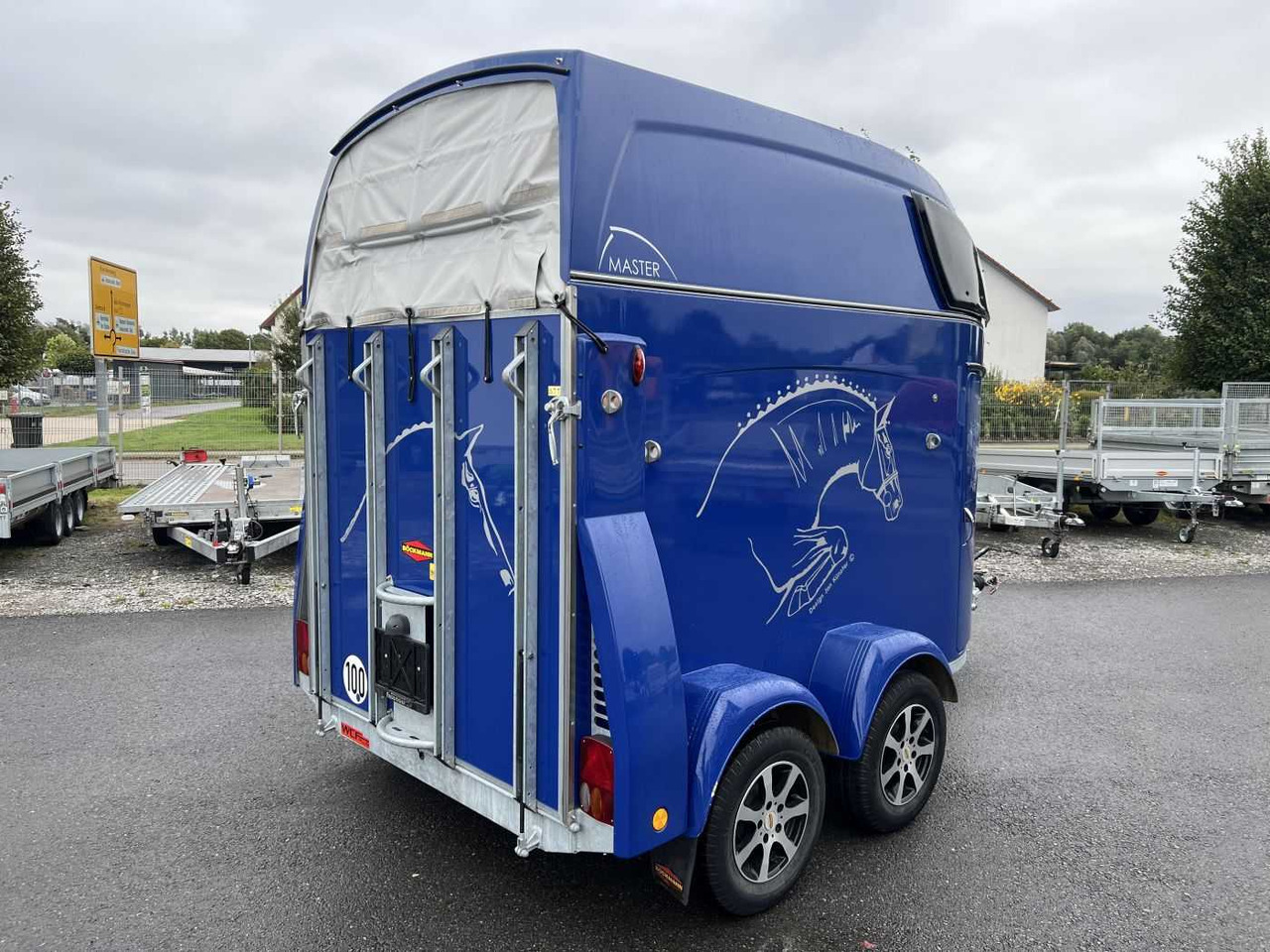 BOECKMANN Master WCF ALF ArtL Pferdeanhänger - Прицеп-коневоз: фото 4 BOECKMANN Master WCF ALF ArtL Pferdeanhänger - Прицеп-коневоз: фото 4