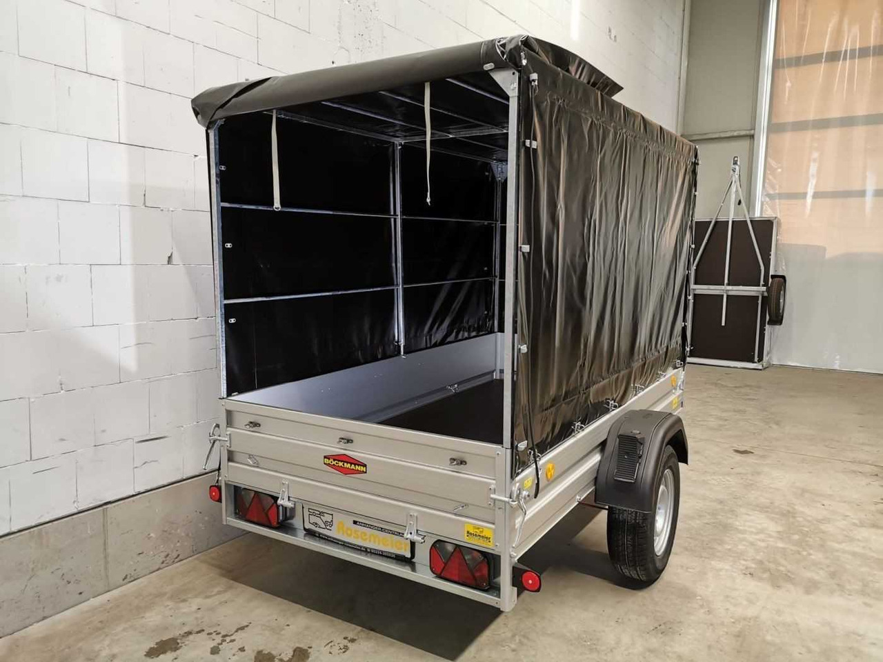 BOECKMANN TL-AL 2513/135 Eco XXL Kastenanhänger gebremst - Прицеп для легкового автомобиля: фото 4 BOECKMANN TL-AL 2513/135 Eco XXL Kastenanhänger gebremst - Прицеп для легкового автомобиля: фото 4
