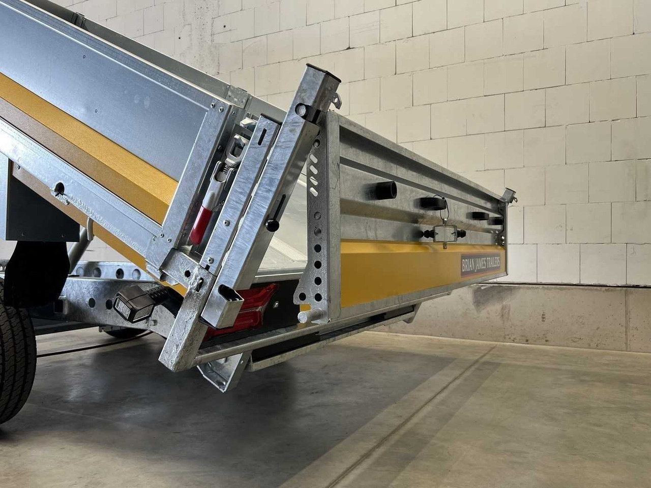 BRIAN_JAMES Tipper 526-3620-35-3-12 Rückwärtskipper - Самосвальный прицеп: фото 4 BRIAN_JAMES Tipper 526-3620-35-3-12 Rückwärtskipper - Самосвальный прицеп: фото 4