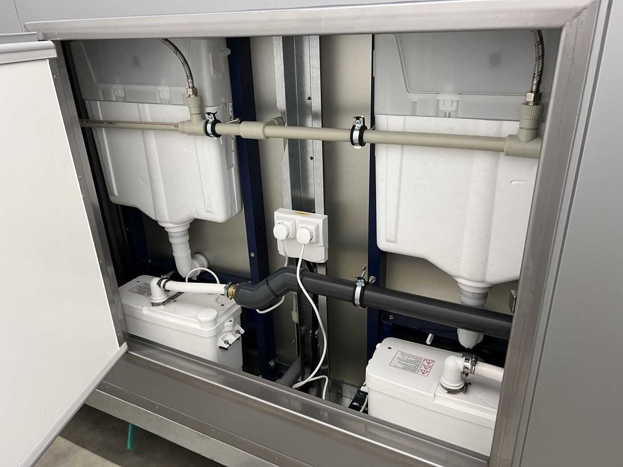 Новый Прицеп ROSEMEIER VE WC F 3574 SP Behinderten WC Toilettenanhänger: фото 16