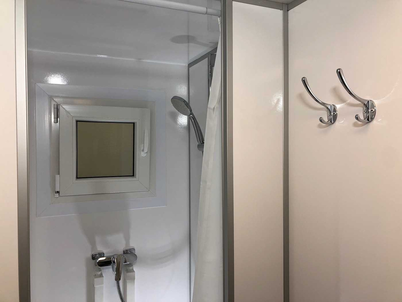 Новый Жилой контейнер, Прицеп ROSEMEIER EW TA-NO Duschwagen mit 4 Duschen Toilettenanhänger: фото 8