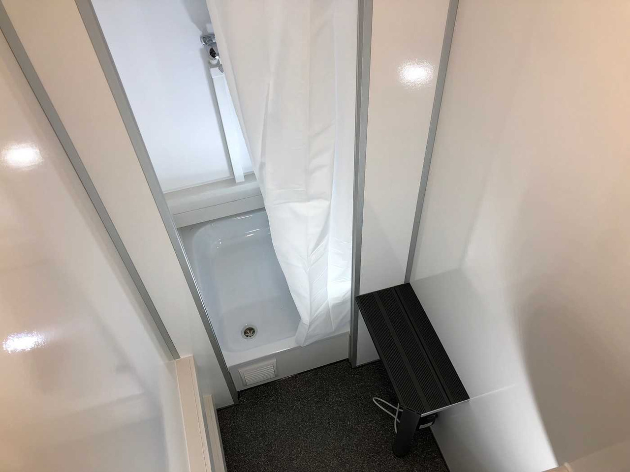 Новый Жилой контейнер, Прицеп ROSEMEIER EW TA-NO Duschwagen mit 4 Duschen Toilettenanhänger: фото 11