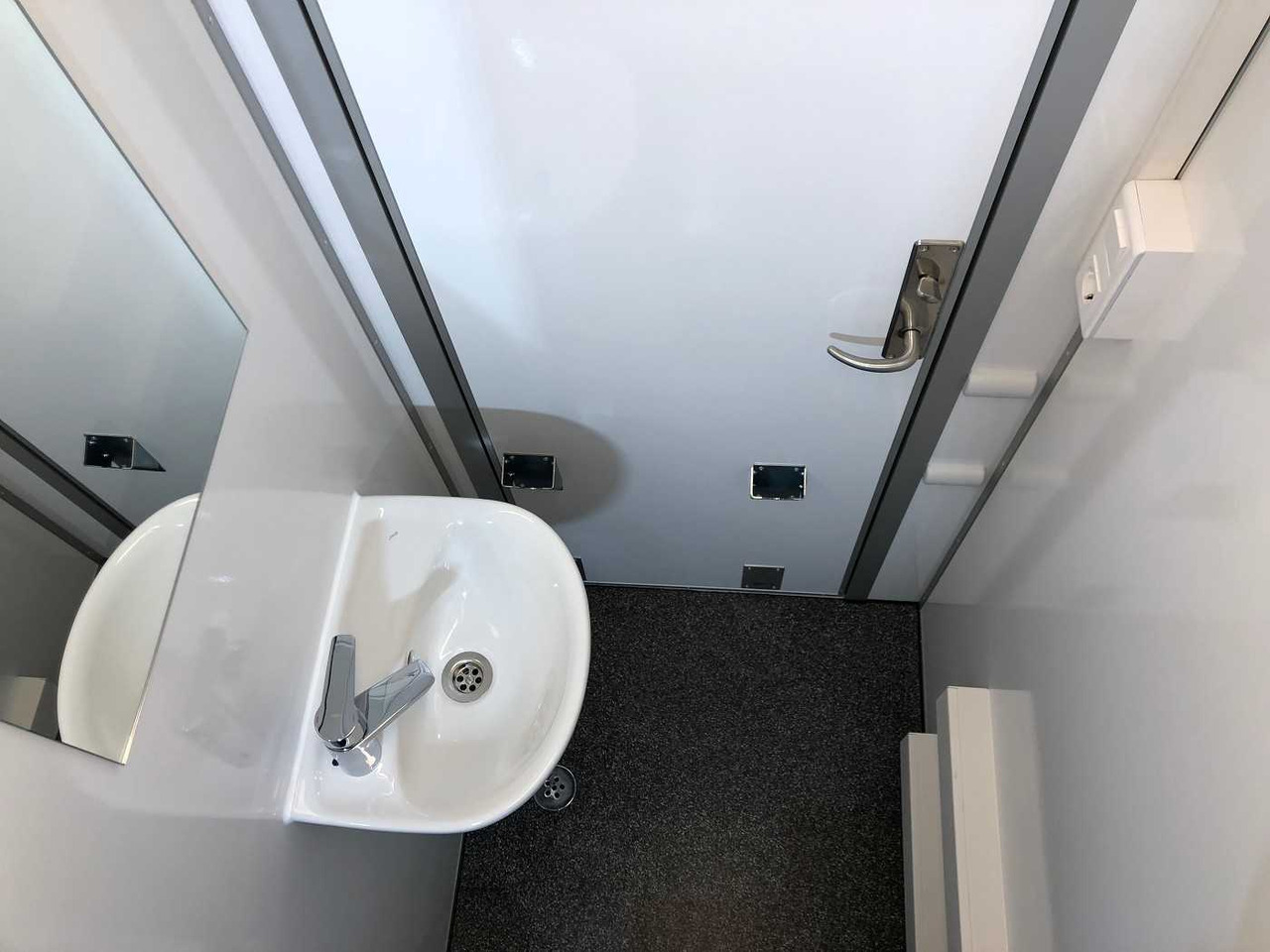 Новый Жилой контейнер, Прицеп ROSEMEIER EW TA-NO Duschwagen mit 4 Duschen Toilettenanhänger: фото 7
