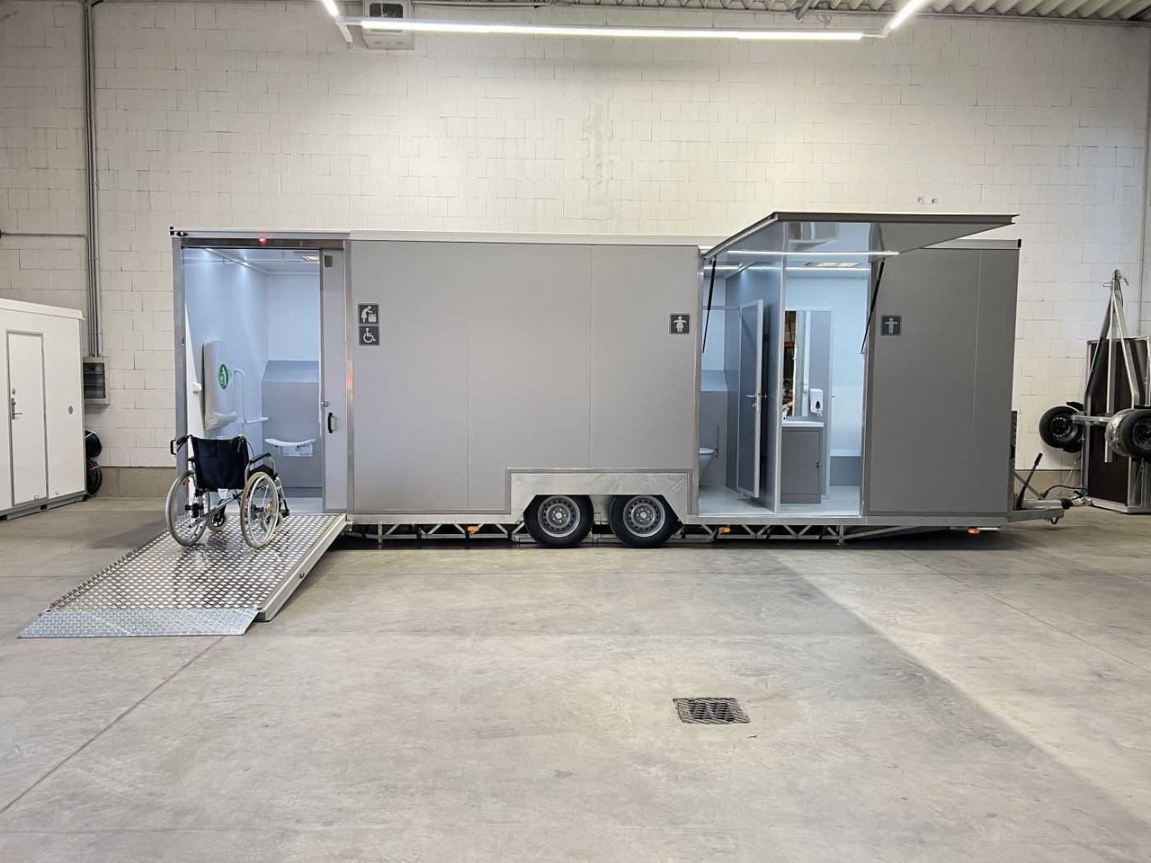 ROSEMEIER VE WC F 3574 SP Behinderten WC Toilettenanhänger - Жилой контейнер, Прицеп: фото 1 ROSEMEIER VE WC F 3574 SP Behinderten WC Toilettenanhänger - Жилой контейнер, Прицеп: фото 1