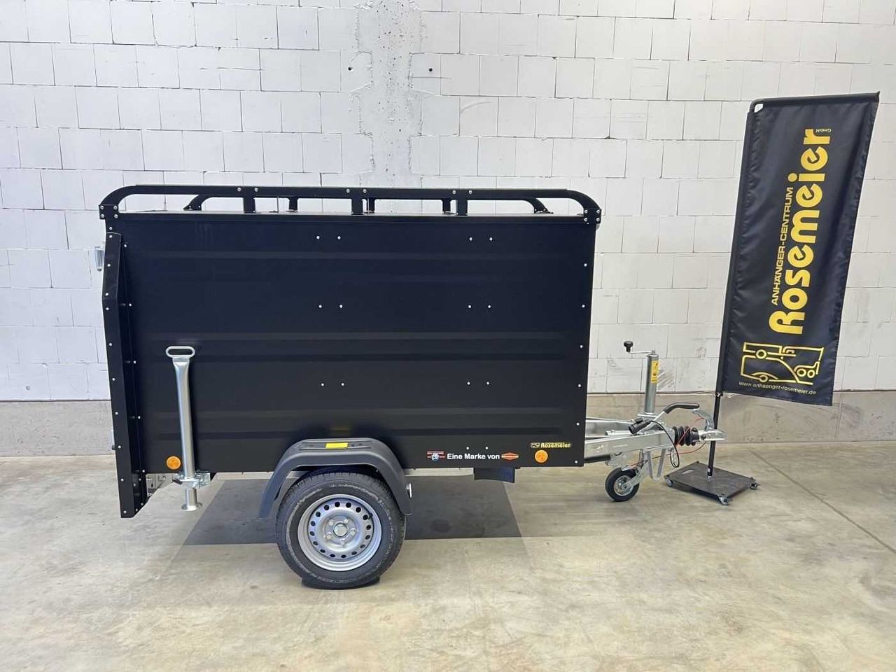 TPV KT-EB2 Plus Deckelanhänger - Прицеп для легкового автомобиля: фото 1 TPV KT-EB2 Plus Deckelanhänger - Прицеп для легкового автомобиля: фото 1