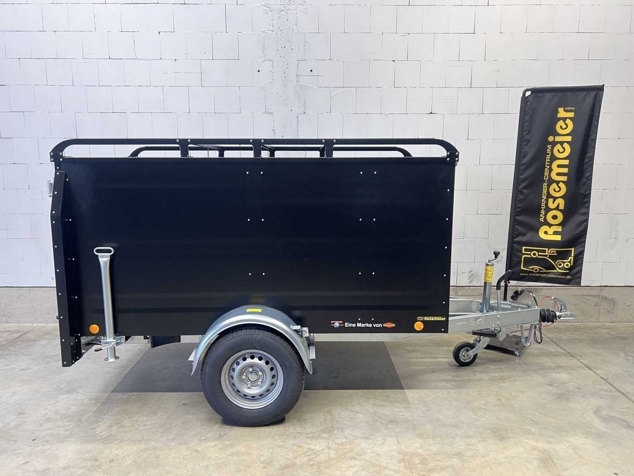 TPV KT-EB3 Plus Deckelanhänger - Прицеп для легкового автомобиля: фото 1 TPV KT-EB3 Plus Deckelanhänger - Прицеп для легкового автомобиля: фото 1