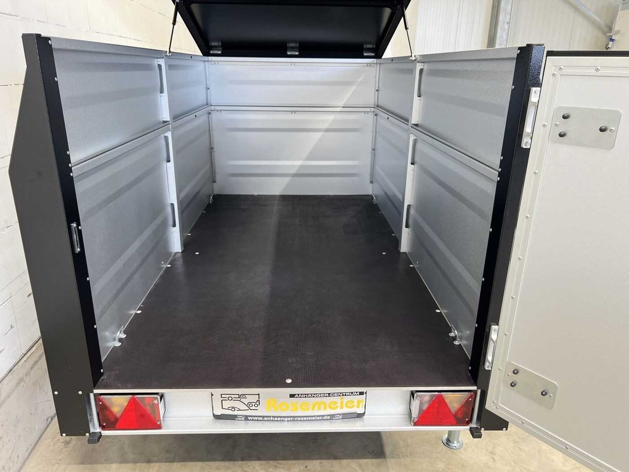 TPV KT-EU3-VS Plus Deckelanhänger - Прицеп для легкового автомобиля: фото 3 TPV KT-EU3-VS Plus Deckelanhänger - Прицеп для легкового автомобиля: фото 3