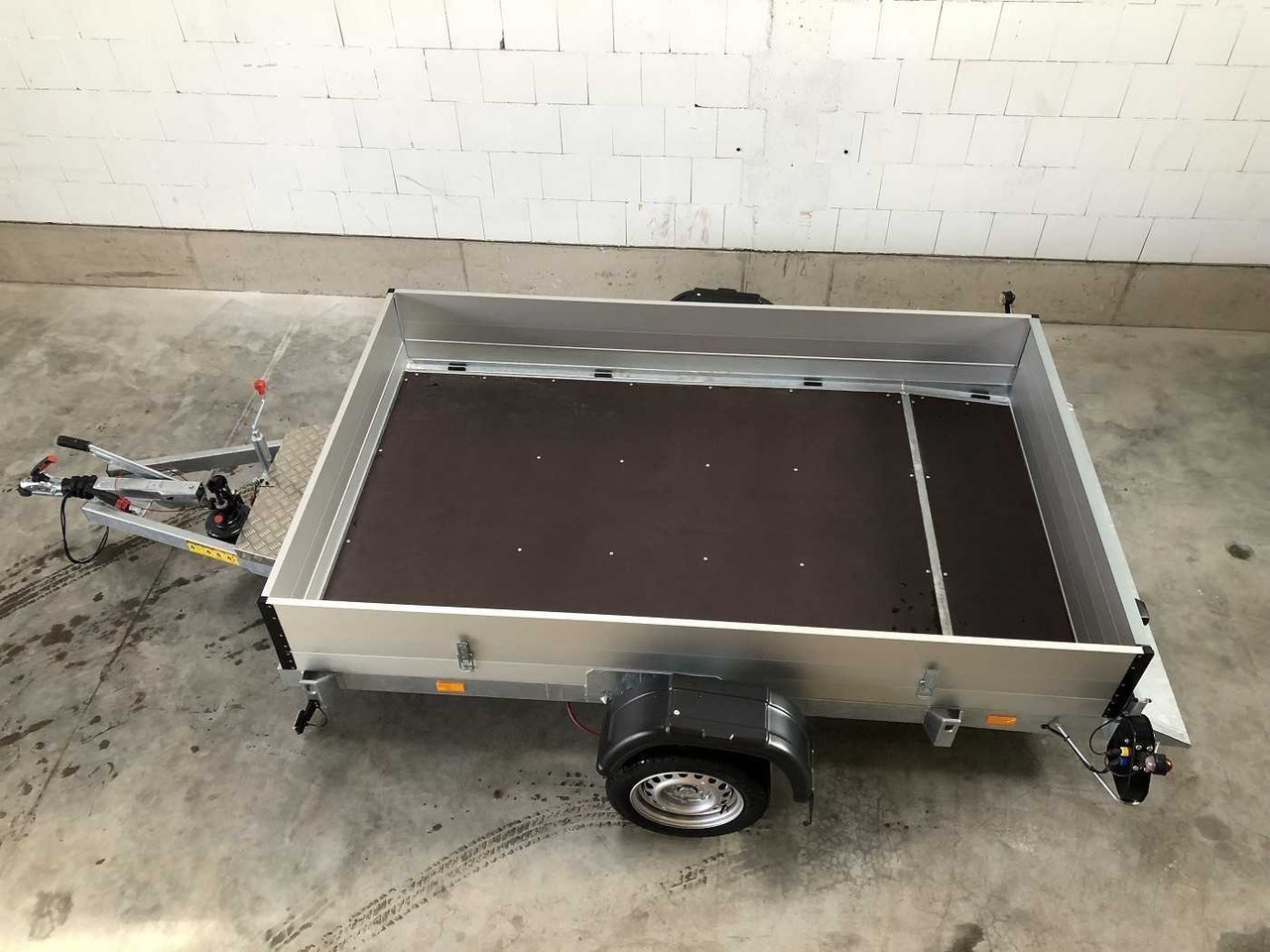 VEZEKO Husky FB 15.28 BW 250 Absenker - Прицеп для легкового автомобиля: фото 2 VEZEKO Husky FB 15.28 BW 250 Absenker - Прицеп для легкового автомобиля: фото 2