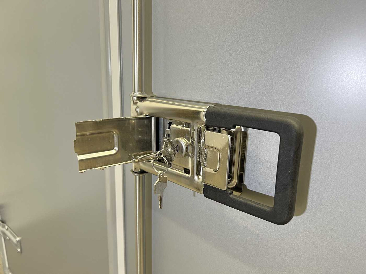 Новый Прицеп-фургон VEZEKO TK B 27.35 Individual Kofferanhänger: фото 19