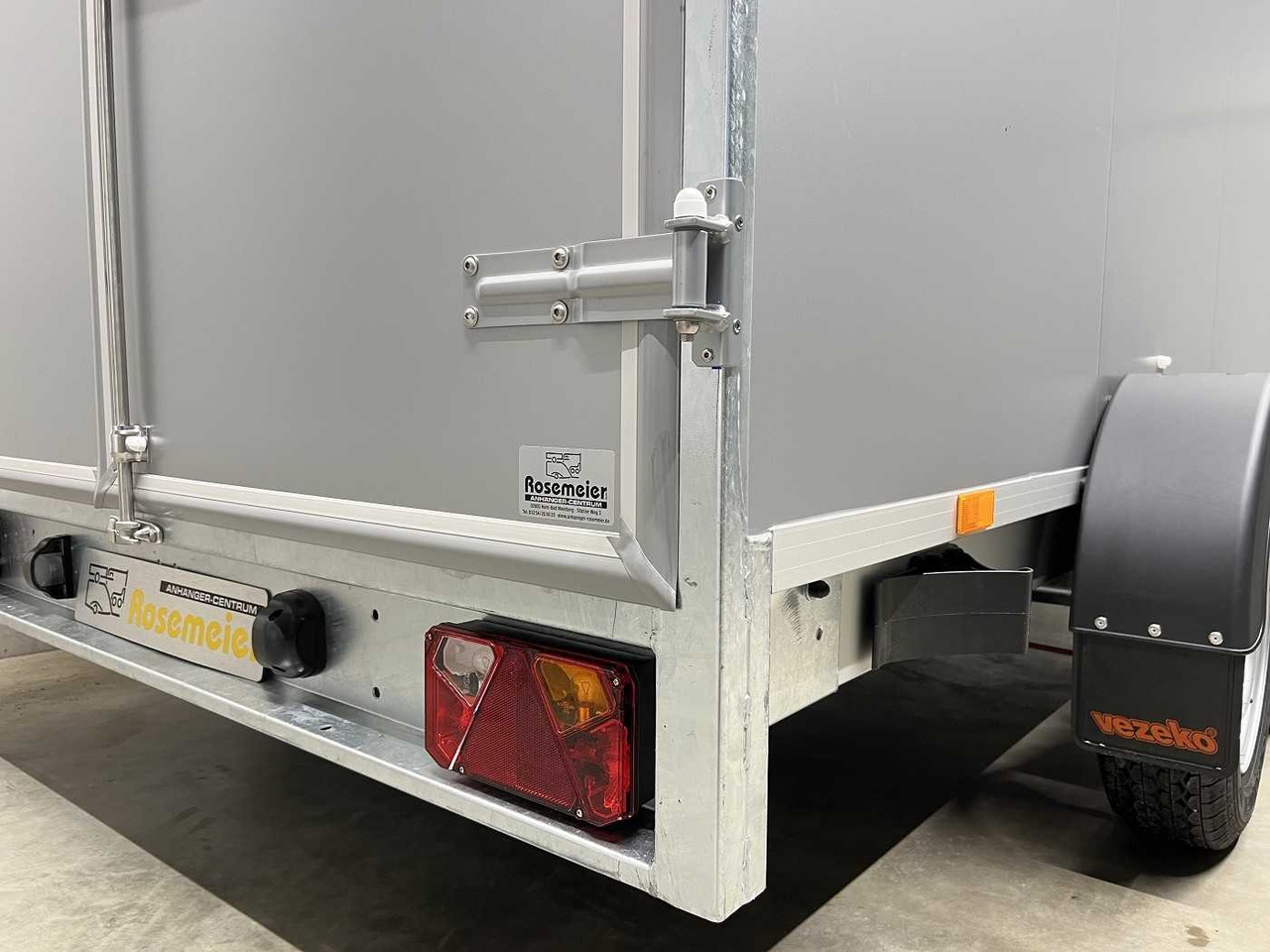 Новый Прицеп-фургон VEZEKO TK C 27.35 Kofferanhänger: фото 15