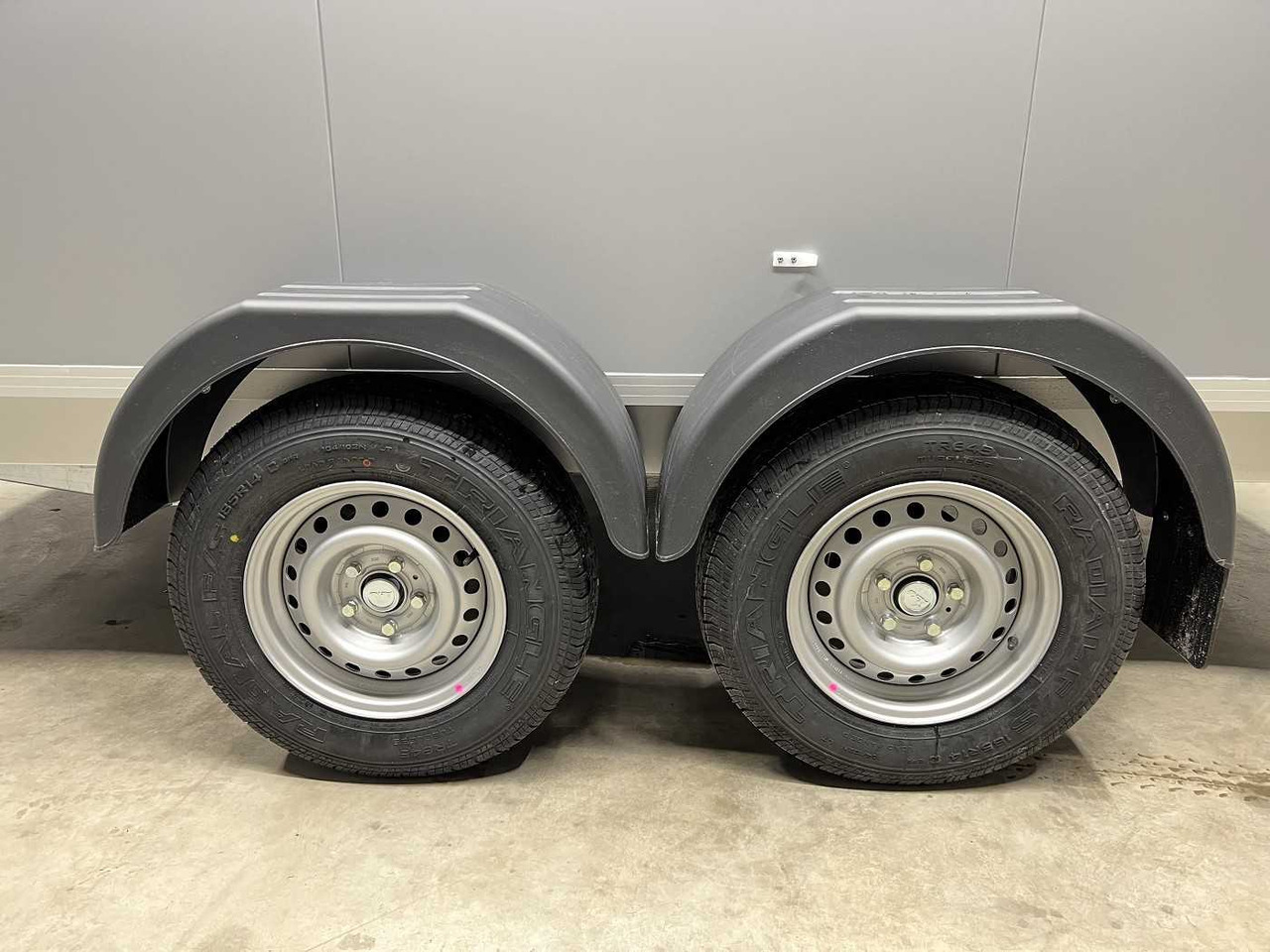 Новый Прицеп-фургон VEZEKO TK C 27.35 Kofferanhänger: фото 24