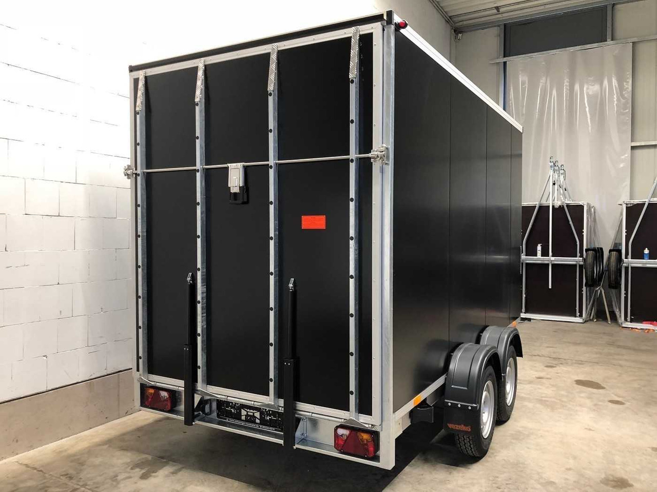 Новый Прицеп-фургон VEZEKO TK C 27.35 Rampe Kofferanhänger: фото 16