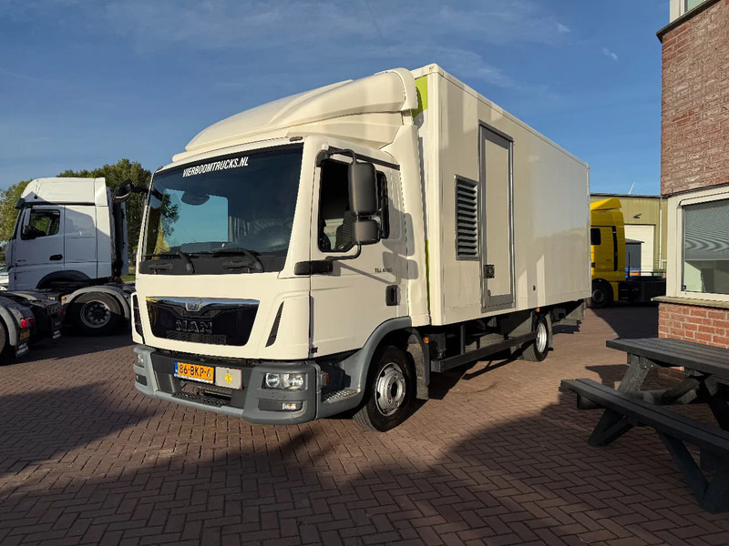 MAN TGL TGL 8.180 Euro6 Bakwagen met laadklep / Werkplaats / Vangmuil / Licht en lucht - Грузовик с закрытым кузовом: фото 2 MAN TGL TGL 8.180 Euro6 Bakwagen met laadklep / Werkplaats / Vangmuil / Licht en lucht - Грузовик с закрытым кузовом: фото 2