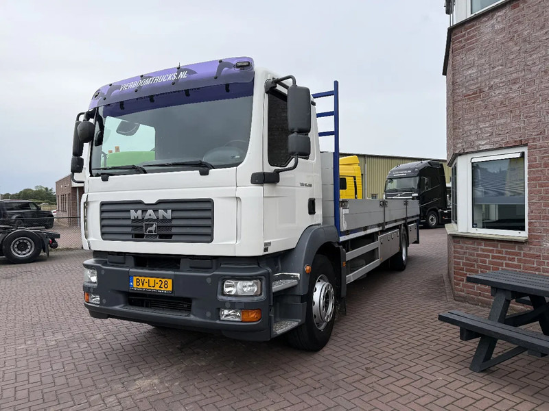 MAN TGM 18.280 TGM 18.280 4X2 manual gearbox / only 213tkm / New condition - Грузовик бортовой/ Платформа: фото 2 MAN TGM 18.280 TGM 18.280 4X2 manual gearbox / only 213tkm / New condition - Грузовик бортовой/ Платформа: фото 2