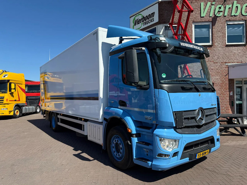 Mercedes-Benz Antos Antos 1824L Koffer mit 2 Tons Ladebordwand TUV/10-25 / Holland Truck - Грузовик с закрытым кузовом: фото 1 Mercedes-Benz Antos Antos 1824L Koffer mit 2 Tons Ladebordwand TUV/10-25 / Holland Truck - Грузовик с закрытым кузовом: фото 1