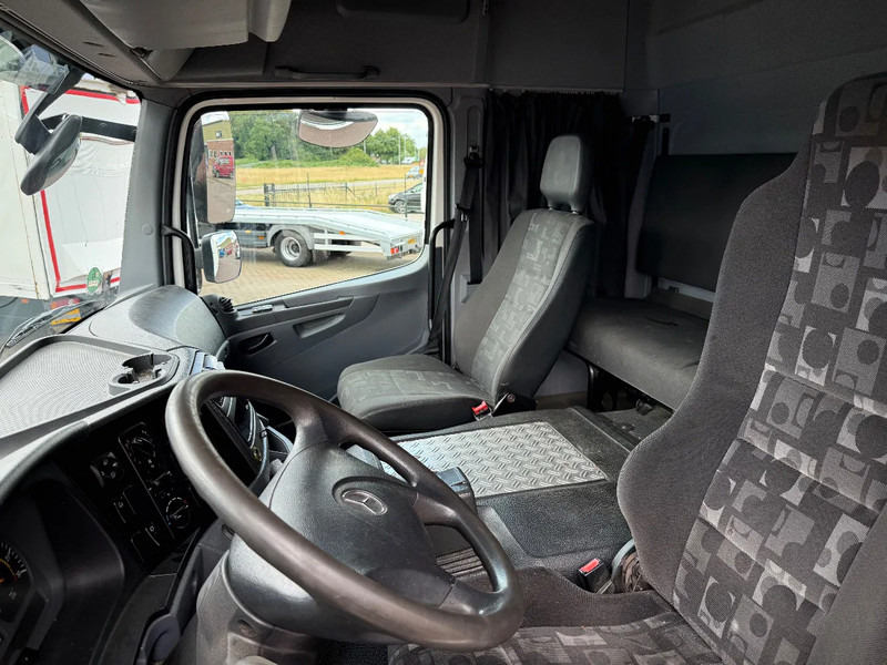 Mercedes-Benz Axor 1829 Axor 1829L BDF Mit Wechselkoffer+LBW Top NL Truck - Грузовик с закрытым кузовом: фото 3 Mercedes-Benz Axor 1829 Axor 1829L BDF Mit Wechselkoffer+LBW Top NL Truck - Грузовик с закрытым кузовом: фото 3