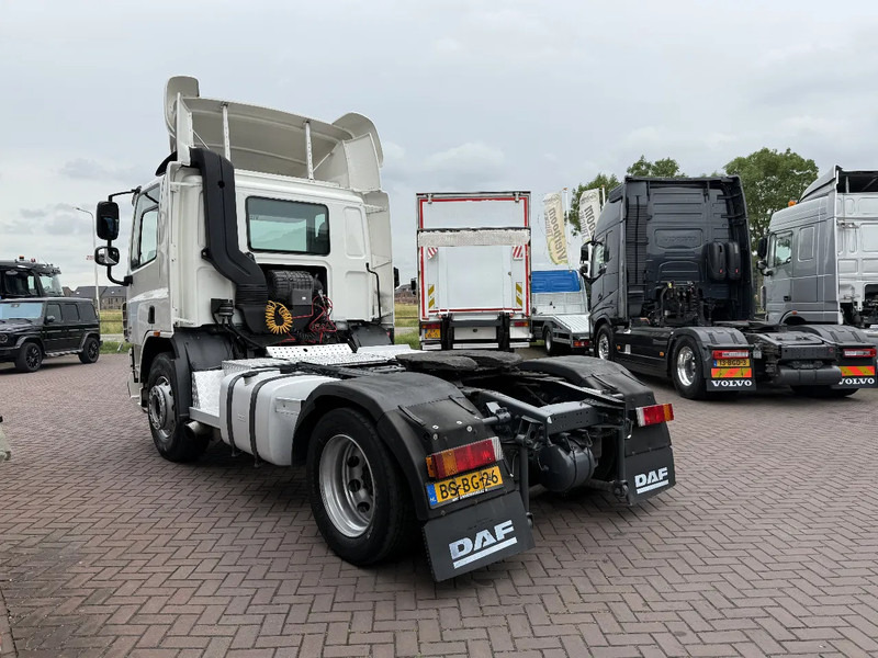 DAF CF 75 CF75-250 EURO5 - DAG CABINE MET RUIT- IDEAAL ALS RANGEERTREKKER-LAGE KM STAND!!!!!! - Тягач: фото 3 DAF CF 75 CF75-250 EURO5 - DAG CABINE MET RUIT- IDEAAL ALS RANGEERTREKKER-LAGE KM STAND!!!!!! - Тягач: фото 3