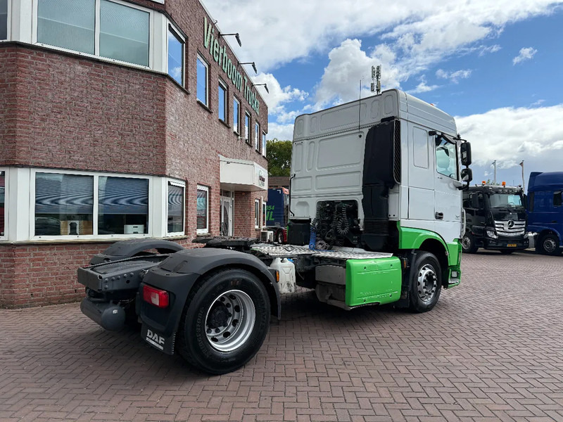 DAF XF 440 XF440 4X2 SPACECAB HOLLAND TRUCK - Тягач: фото 5 DAF XF 440 XF440 4X2 SPACECAB HOLLAND TRUCK - Тягач: фото 5