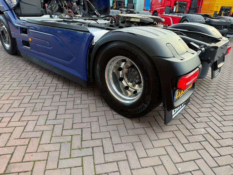 DAF XF 450 XF450 4X2 NGD / 7-2022 / Full spoilers / Alcoa / Camera / Holland Truck !!!!!!!!! - Тягач: фото 5 DAF XF 450 XF450 4X2 NGD / 7-2022 / Full spoilers / Alcoa / Camera / Holland Truck !!!!!!!!! - Тягач: фото 5