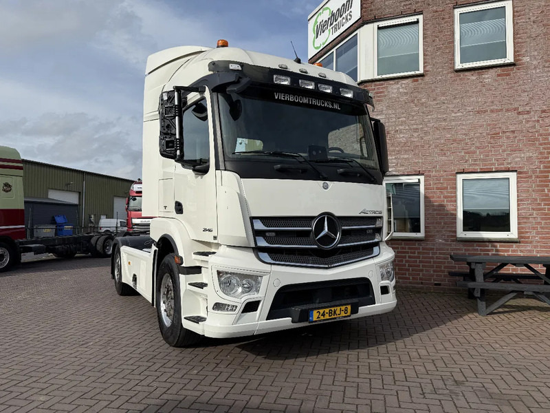 Mercedes-Benz Actros Actros 1846LS 4X2 Streamspace Holland Truck - Тягач: фото 1 Mercedes-Benz Actros Actros 1846LS 4X2 Streamspace Holland Truck - Тягач: фото 1