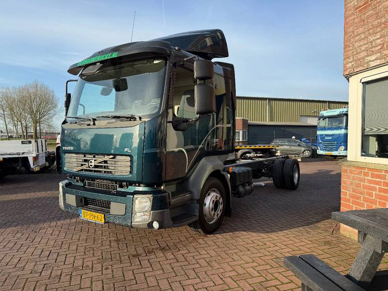 Volvo FL 12 FL 280 11.990KG MANUAL GEARBOX - Грузовик-шасси: фото 2 Volvo FL 12 FL 280 11.990KG MANUAL GEARBOX - Грузовик-шасси: фото 2