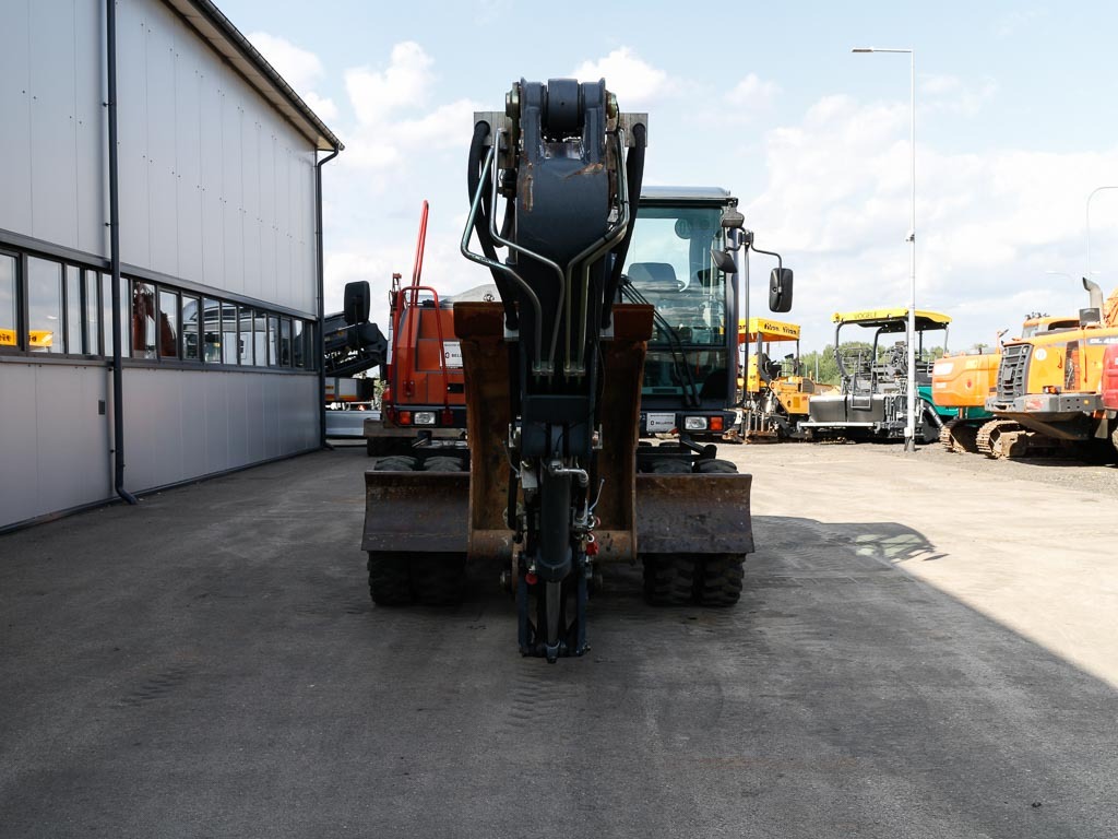 - Колёсный экскаватор: фото 3 - Колёсный экскаватор: фото 3