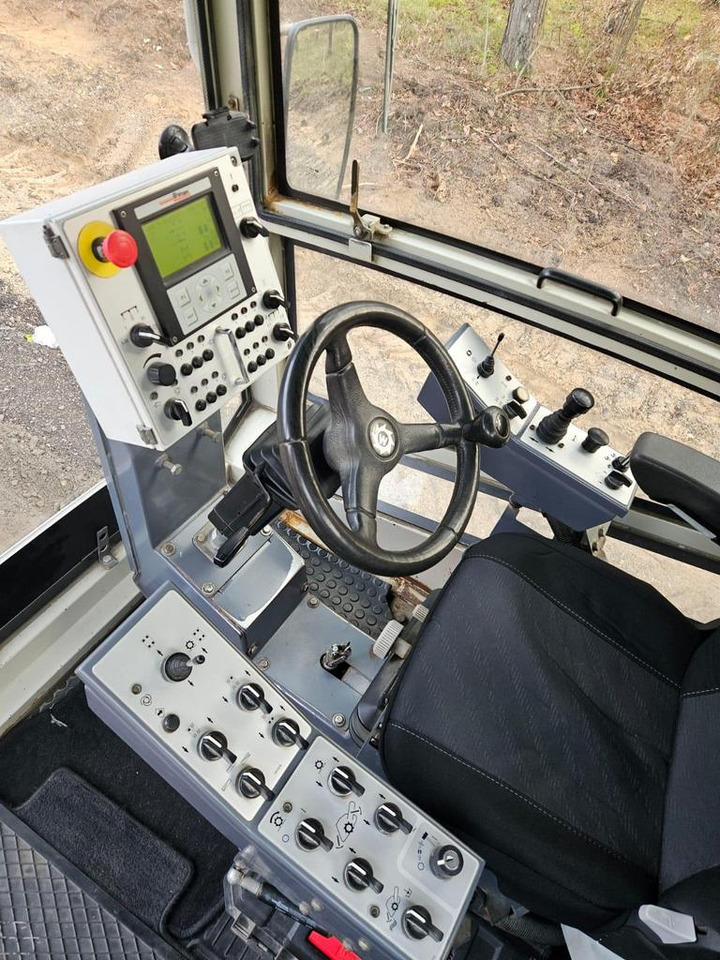 Стабилизатор грунта WIRTGEN WR 2000: фото 7 Стабилизатор грунта WIRTGEN WR 2000: фото 7