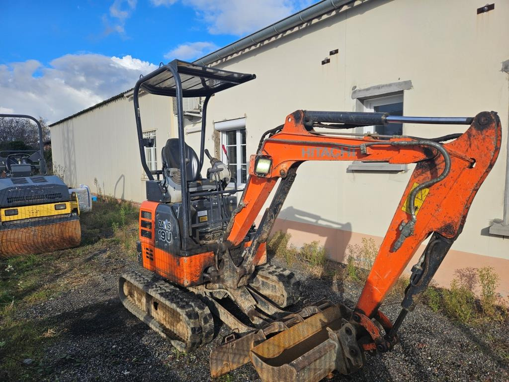 HITACHI ZX 19 - Мини-экскаватор: фото 5 HITACHI ZX 19 - Мини-экскаватор: фото 5