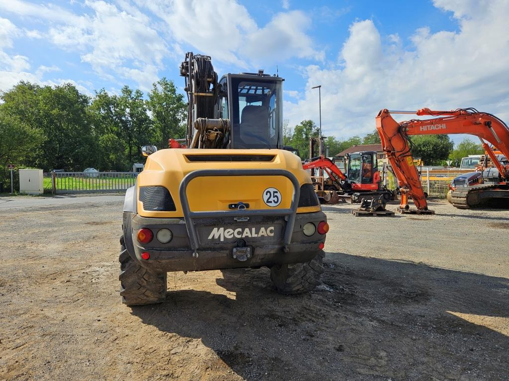 MECALAC 12 MXT - Колёсный экскаватор: фото 4 MECALAC 12 MXT - Колёсный экскаватор: фото 4
