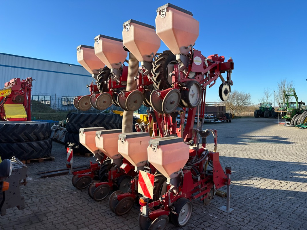 Becker Aeromat 8 DTE E-Motion - Сеялка: фото 1 Becker Aeromat 8 DTE E-Motion - Сеялка: фото 1
