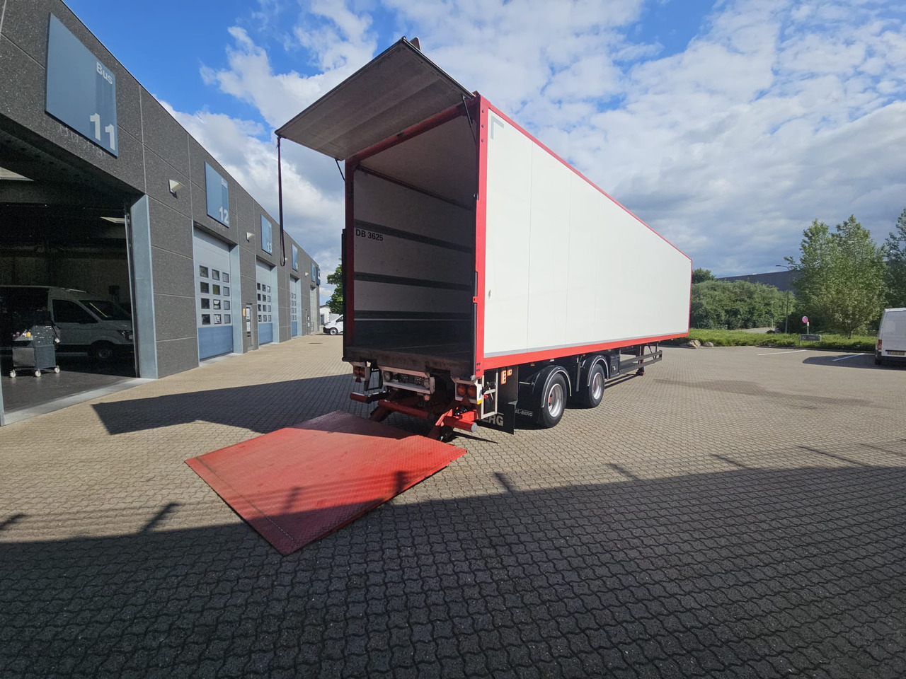 Kel-Berg 2 Aksel City 13,60 - Полуприцеп-фургон: фото 5 Kel-Berg 2 Aksel City 13,60 - Полуприцеп-фургон: фото 5