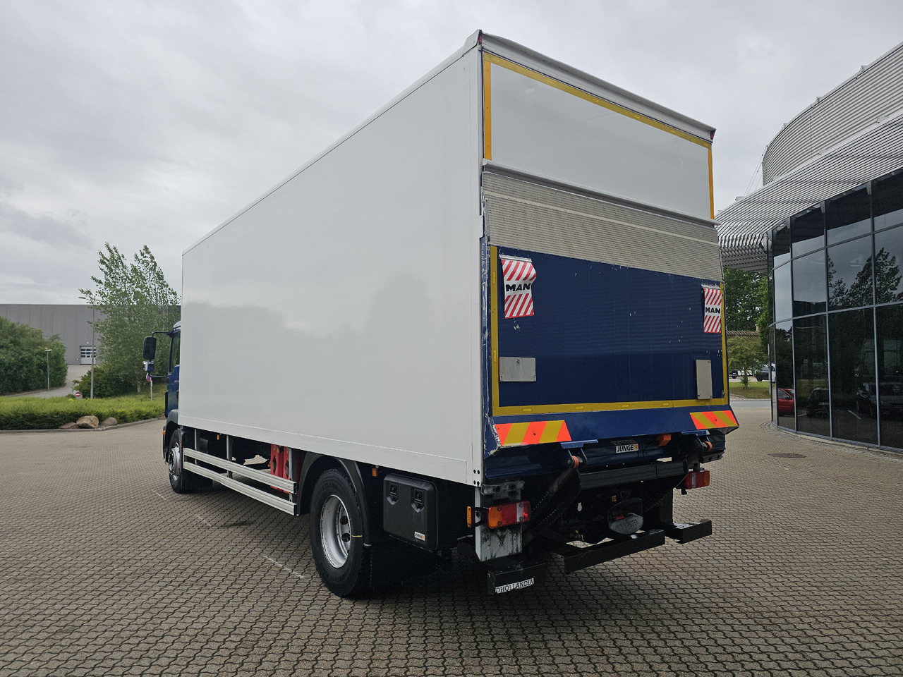 MAN TGM 18.290 - Грузовик с закрытым кузовом: фото 5 MAN TGM 18.290 - Грузовик с закрытым кузовом: фото 5