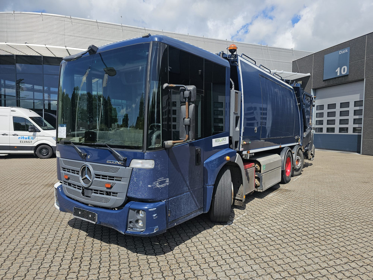 Mercedes Econic 2630 Gas-CNG - Мусоровоз: фото 1 Mercedes Econic 2630 Gas-CNG - Мусоровоз: фото 1