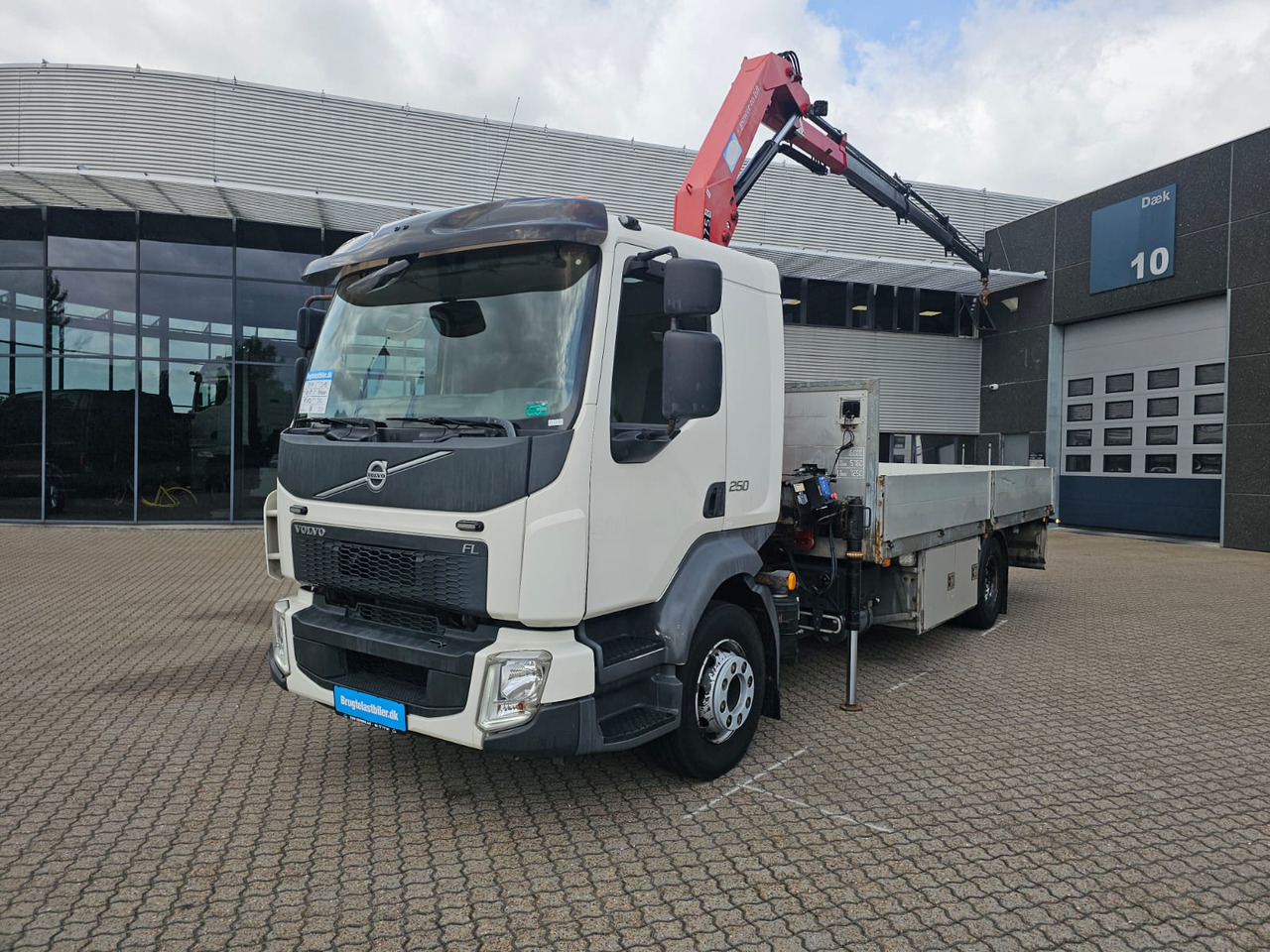 Volvo FL250 - Грузовик бортовой/ Платформа, Автоманипулятор: фото 1 Volvo FL250 - Грузовик бортовой/ Платформа, Автоманипулятор: фото 1