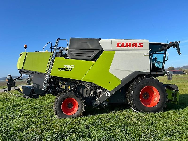Зерноуборочный комбайн CLAAS Trion 750: фото 15
