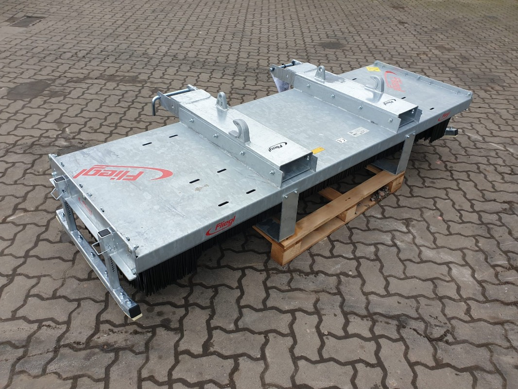 Fliegl Kehrbesen Löwe 1,50m* - Косилка: фото 4 Fliegl Kehrbesen Löwe 1,50m* - Косилка: фото 4