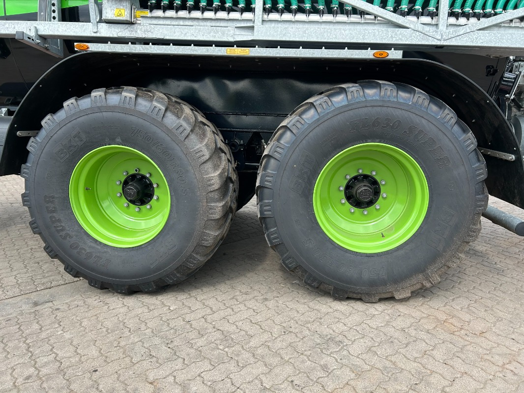 Fliegl VFW 18000 MAXX LINE PLUS - Техника для внесения удобрений: фото 3 Fliegl VFW 18000 MAXX LINE PLUS - Техника для внесения удобрений: фото 3