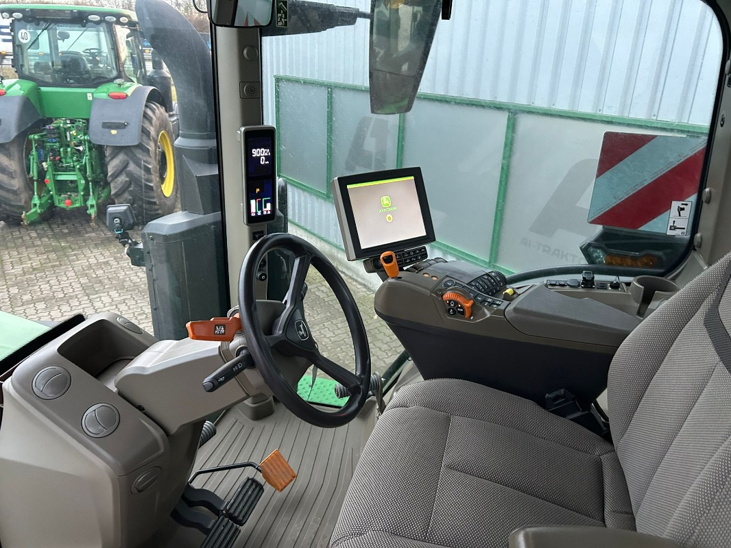 John Deere 7R 330 e23 - Трактор: фото 5 John Deere 7R 330 e23 - Трактор: фото 5