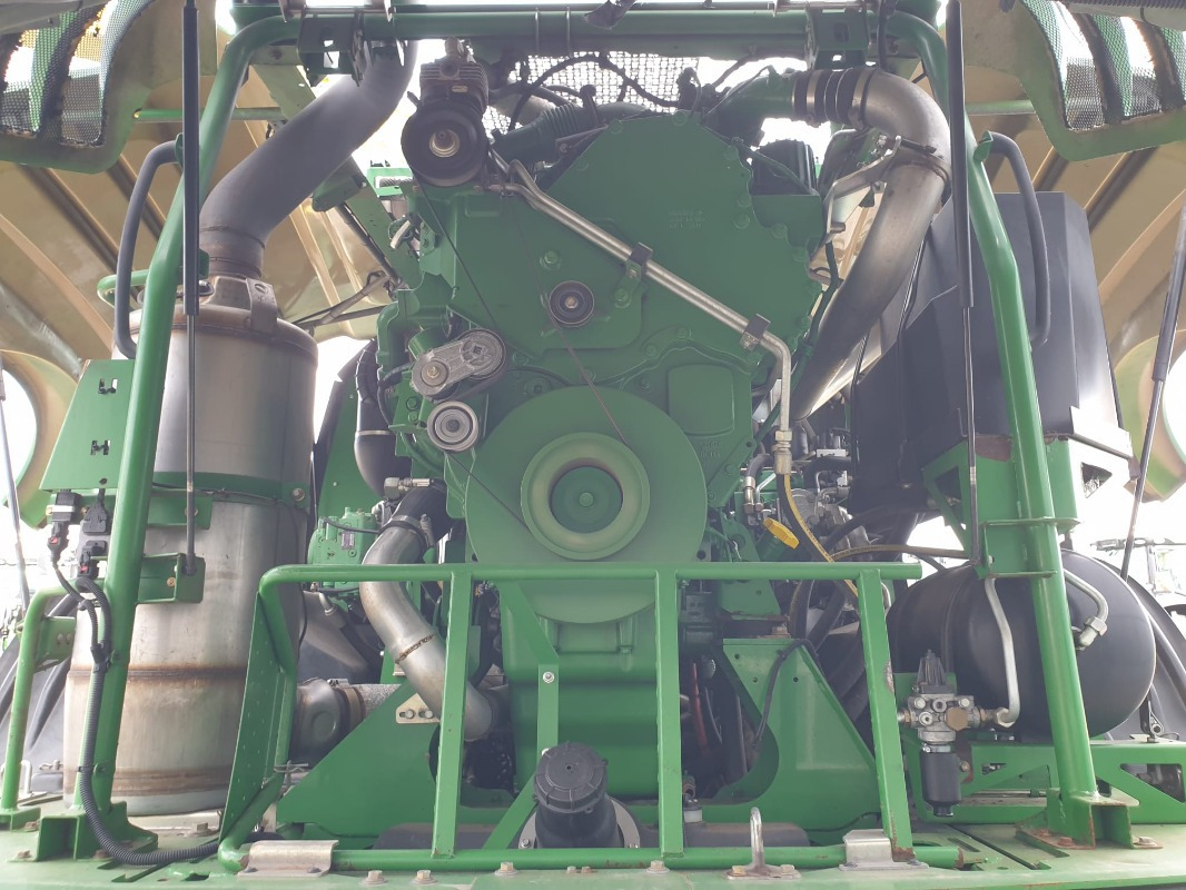 Комбайн John Deere 8600: фото 12
